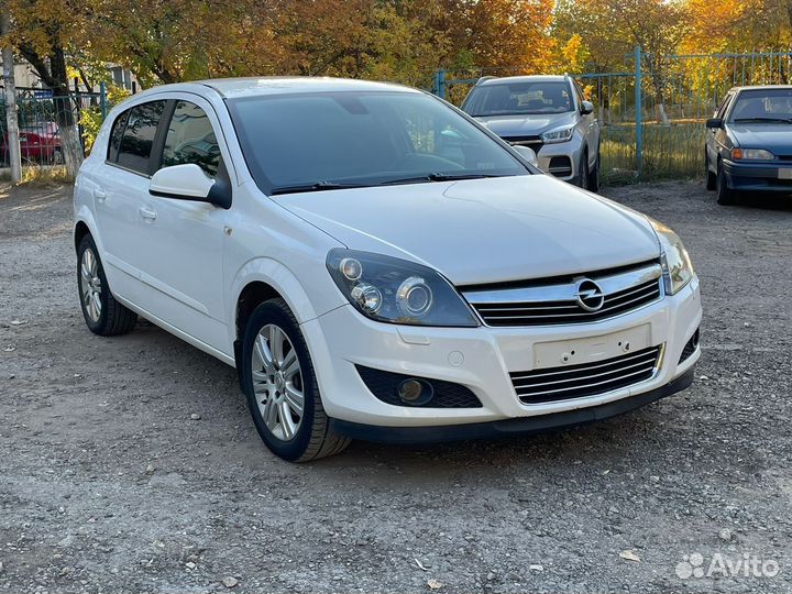 Opel Astra 1.6 МТ, 2011, 162 200 км