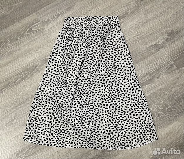 Юбка летняя миди с разрезом