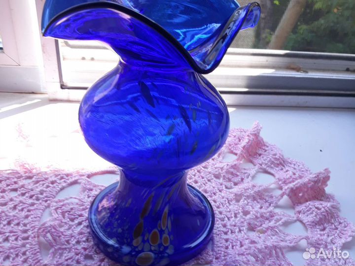 Ваза ссср,синее стекло,Красный Май