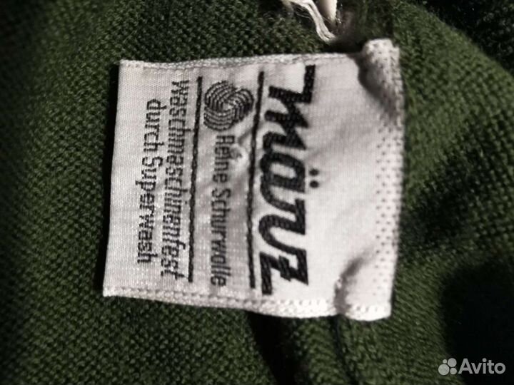 Свитер шерстянной