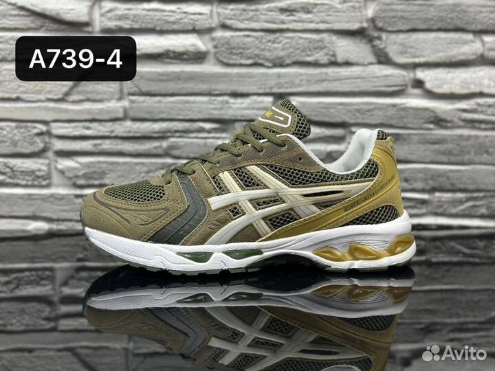 Кроссовки оптом