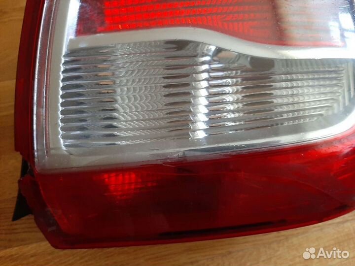 Фонарь задний рено логан 2