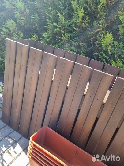 Деревянный вазон