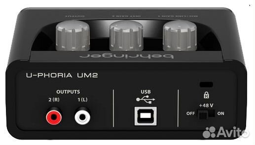 Аудиоинтерфейс Behringer UM2
