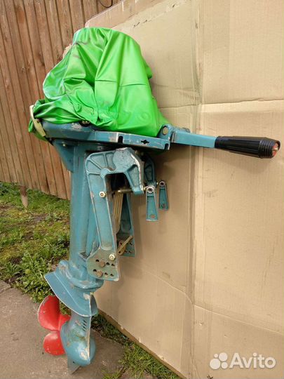 Подвесной лодочный мотор