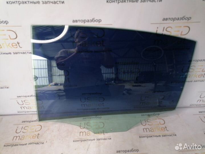 Стекло двери заднее левое Volkswagen Passat B6 1.8