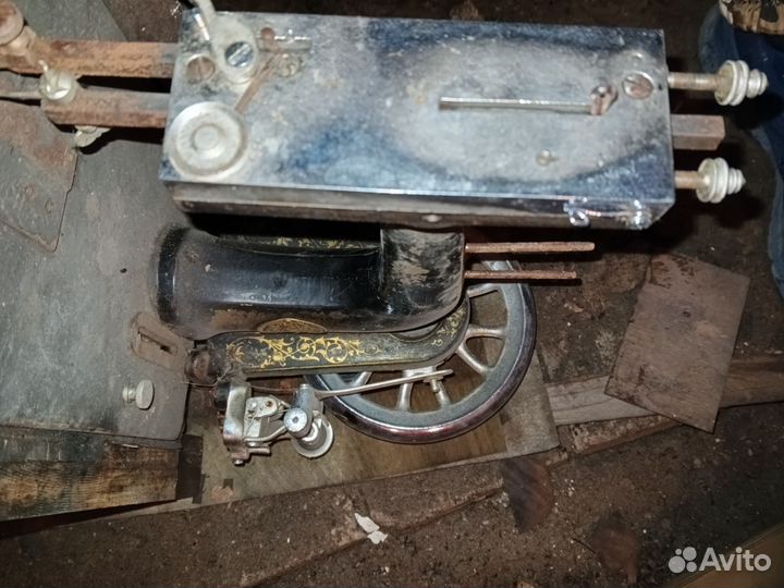 Швейная машинка зингер антикварная