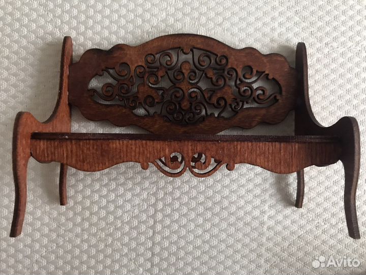 Скамейка и фонарик яигрушка