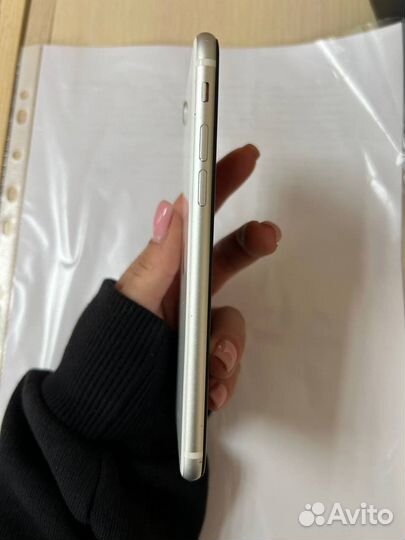 Мобильные телефоны бу iPhone SE