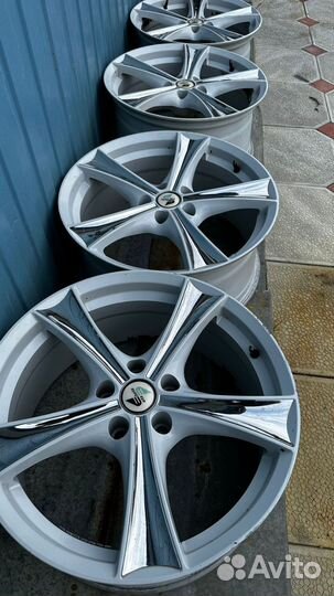 Литые диски R18 5x112