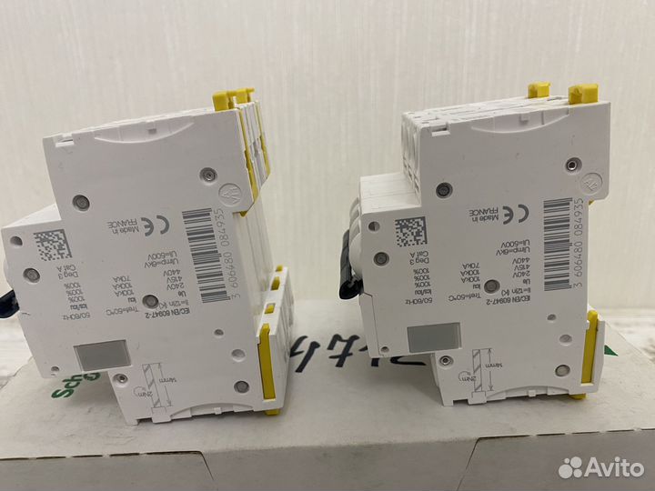 Выключатель Schneider Electric A9F95370