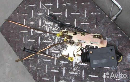 Замок внутр.двери левый FAW J6 6105025-A01