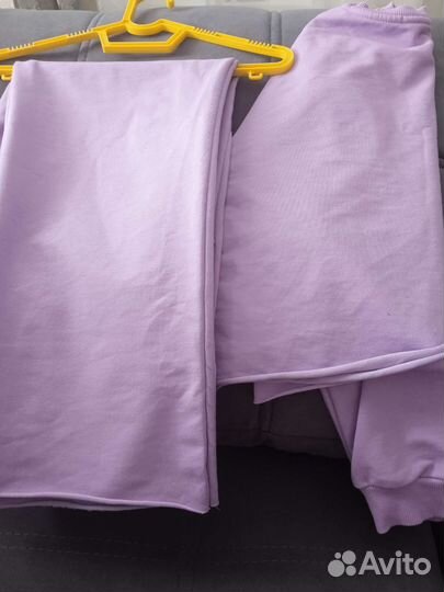 Спортивный костюм на девочку 140-146