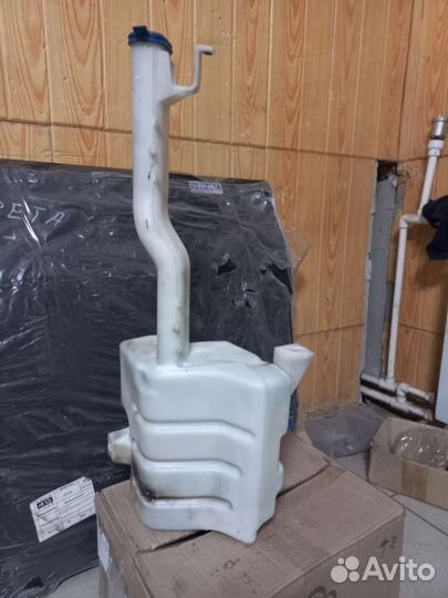 Бачок омывателя лобового стекла Ford Transit