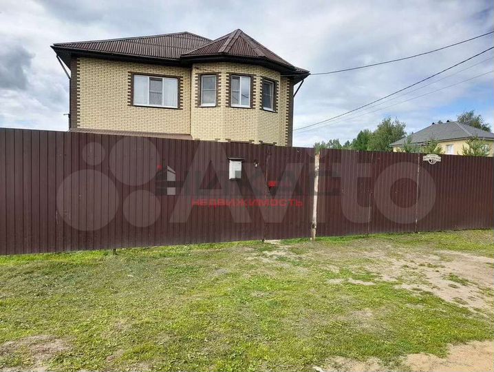 Коттедж 177,5 м² на участке 9,3 сот.