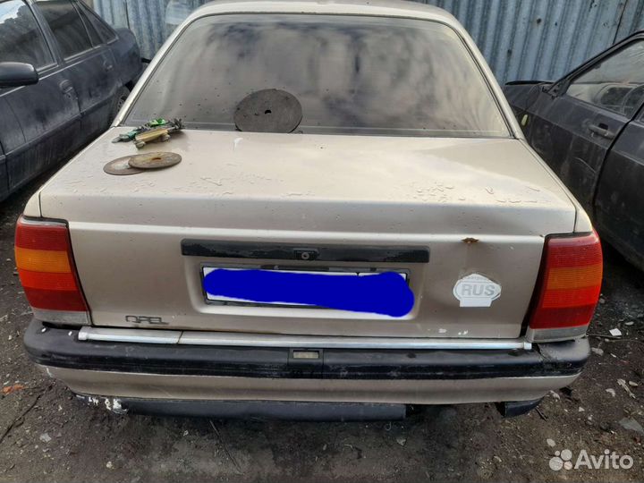 Задние фонари на опель омега А