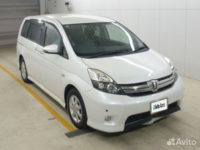 Toyota Isis 1.8 CVT, 2016, 53 000 км