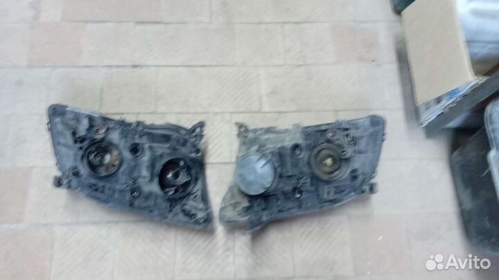 Фары Тоета Авенсис