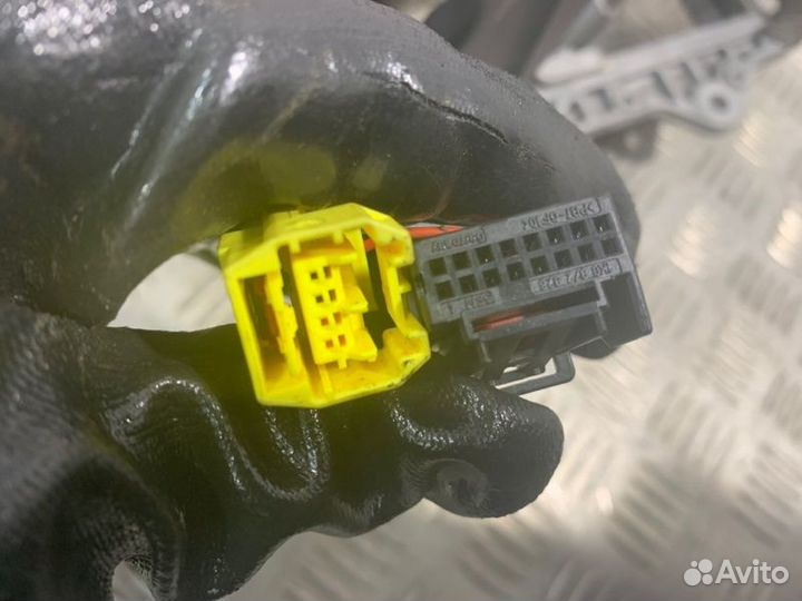 Рулевая колонка Volkswagen Tiguan 1