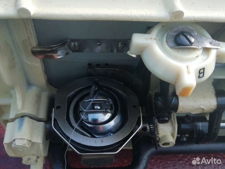 Швейная машина Чайка 132м