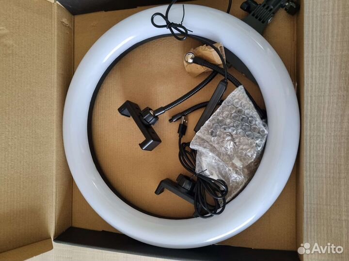 Новая световая лампа со штативом