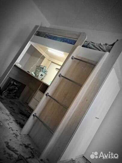 Школьный уголок