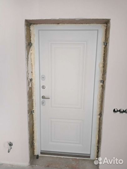 Дверь входная металлическая с терморазрывом