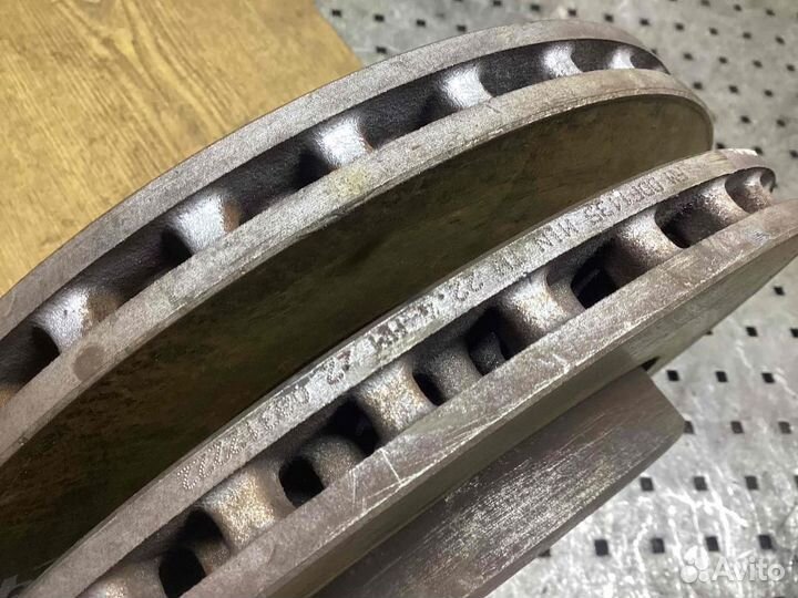 Диск тормозной передний Mercedes-Benz C-Class