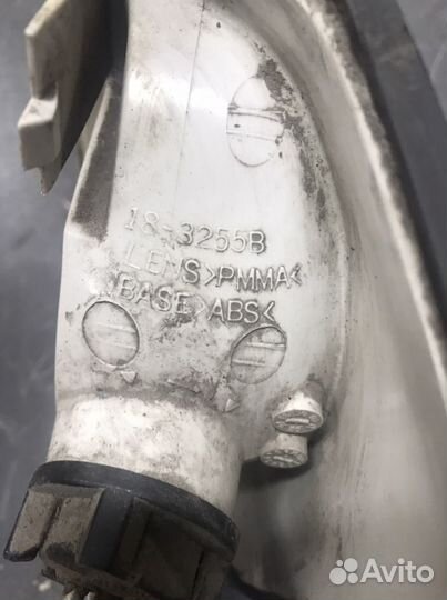 Указатель поворота передний правый Мерседес 190 w2