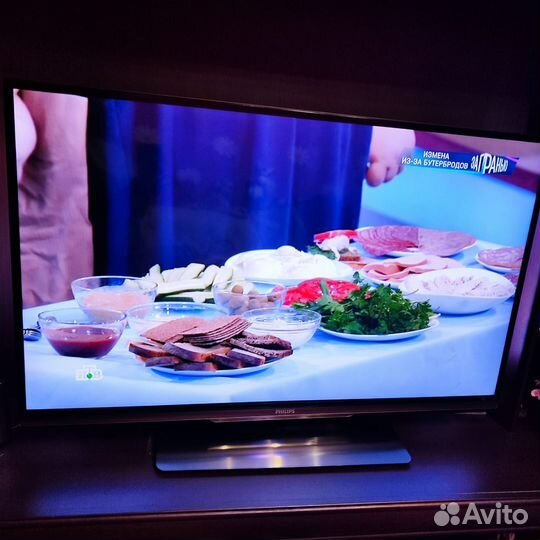Телевизор Philips 42PFL6097 3D Smart LED TV