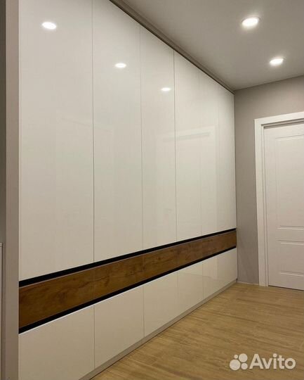 Шкаф распашной