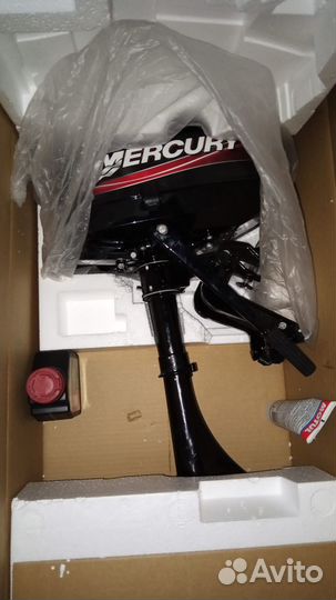 Продам новую лодку Хантер 320Н с мотором Меркурий