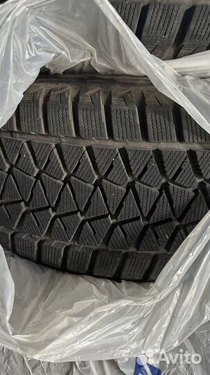 Bridgestone Blizzak DM-V2 275/50 R20
