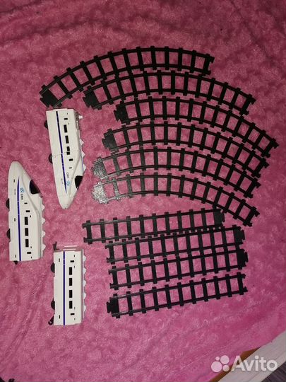 Железная дорога, пазлы, микроскоп, настольные игры