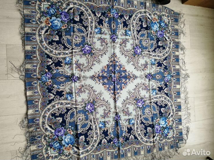 Павловопосадский платок таинственный образ