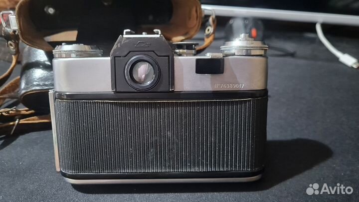 Плёночный фотоаппарат Zenit-E