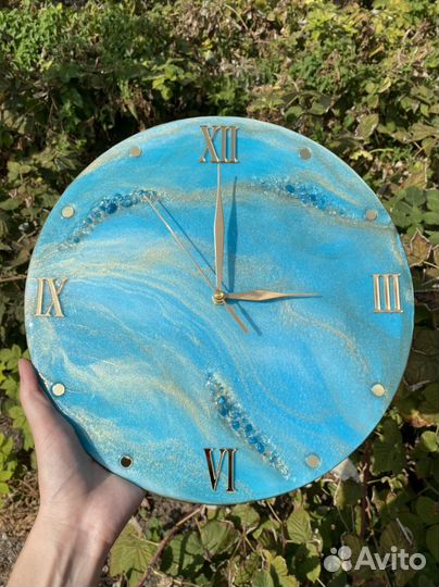 Часы настенные голубые