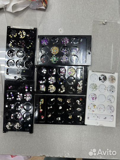 Стразы для ногтей и декор