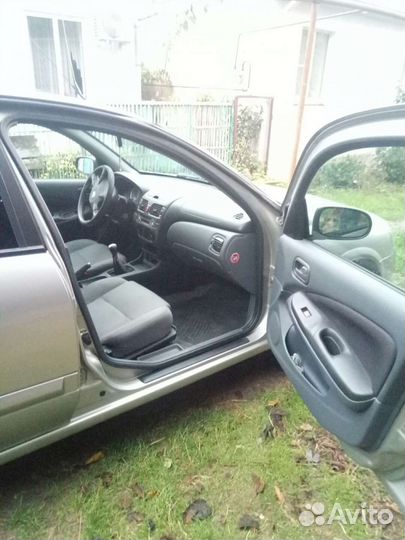 Nissan Almera 1.5 МТ, 2006, 107 000 км