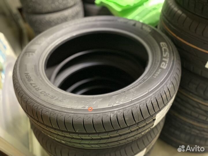 Kumho Ecsta HS51 215/60 R17 96H