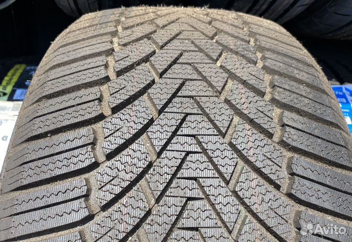 Roadmarch Winter XPro 888 255/35 R19