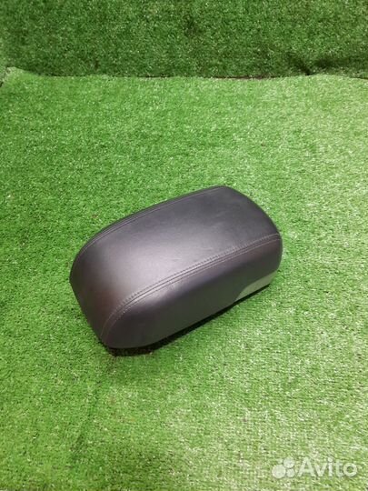 Крышка подлокотника хендай ix35