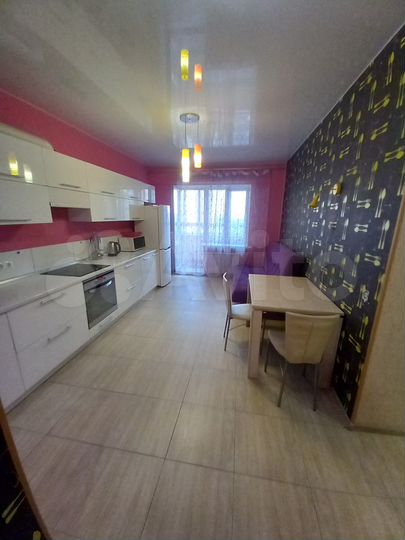 2-к. квартира, 70 м², 10/16 эт.