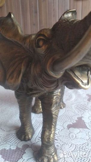 Стутуэтка Северный олень, слон-победитель