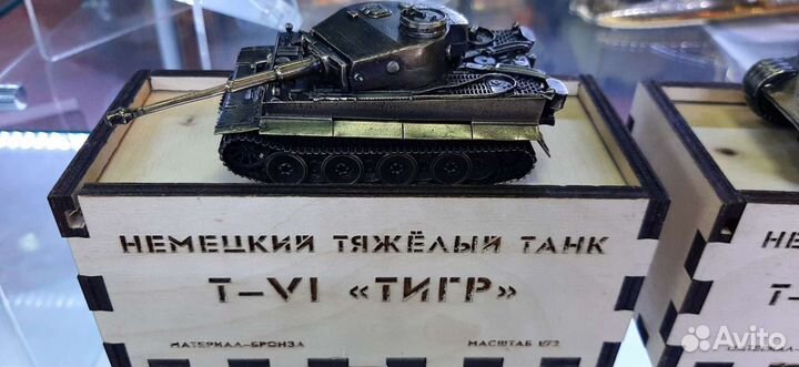 Немецкий тяжелый танк Тигр бронза