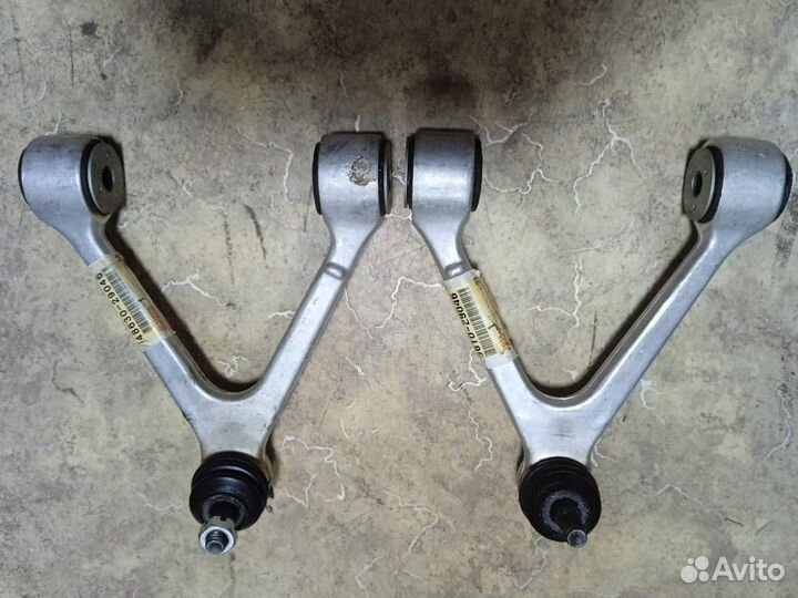 Передние верхние рычаги Toyota Soarer/Lexus Sc300