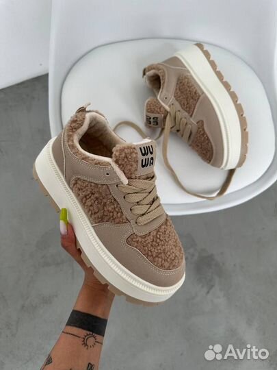 Кросовки женский зимний