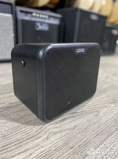 Портативный комбоусилитель для электрогитары