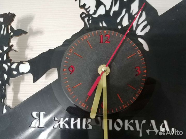 Часы из виниловых пластинок