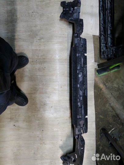 Мерседес Е W213 Абсорбер переднего бампера